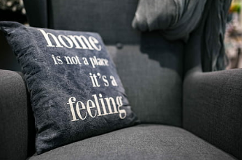 睡前洗澡和喝牛奶能改善睡眠吗？